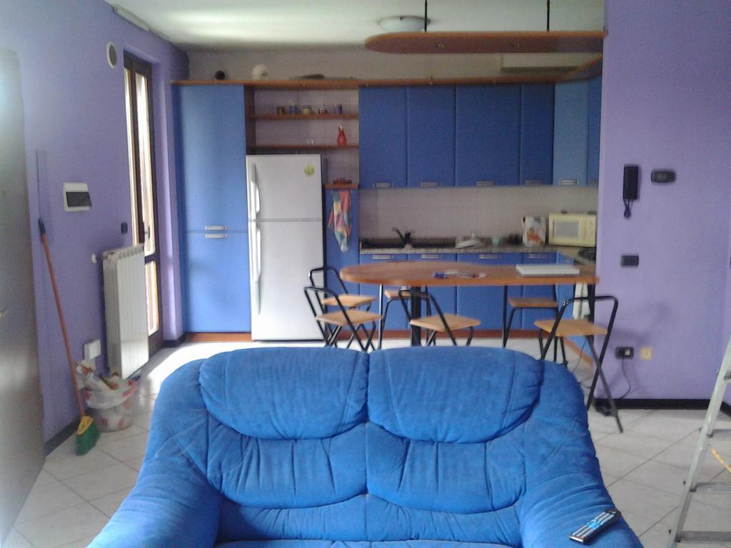 Villetta Rossini Appartamento Da Condividere Con Me Luciano Servizio Ospiti Taxi Driver Navetta No Wifi 2 Camera Da Letto Per 5 Persone Valbrembo Exterior foto