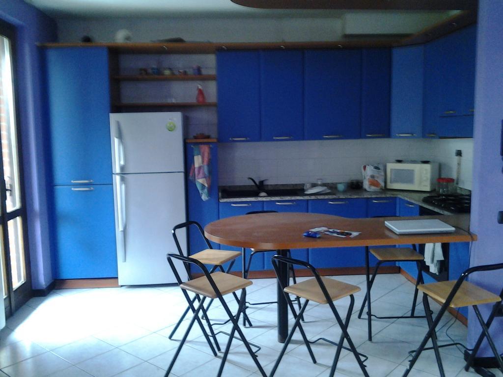 Villetta Rossini Appartamento Da Condividere Con Me Luciano Servizio Ospiti Taxi Driver Navetta No Wifi 2 Camera Da Letto Per 5 Persone Valbrembo Exterior foto